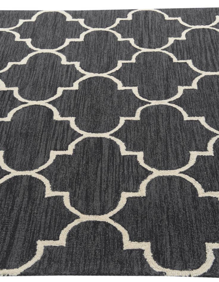 Detail image of 5' 1 x 8' Luna Wool Rug