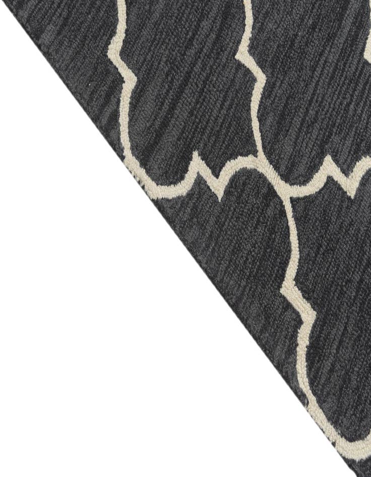 Detail image of 5' 1 x 8' Luna Wool Rug