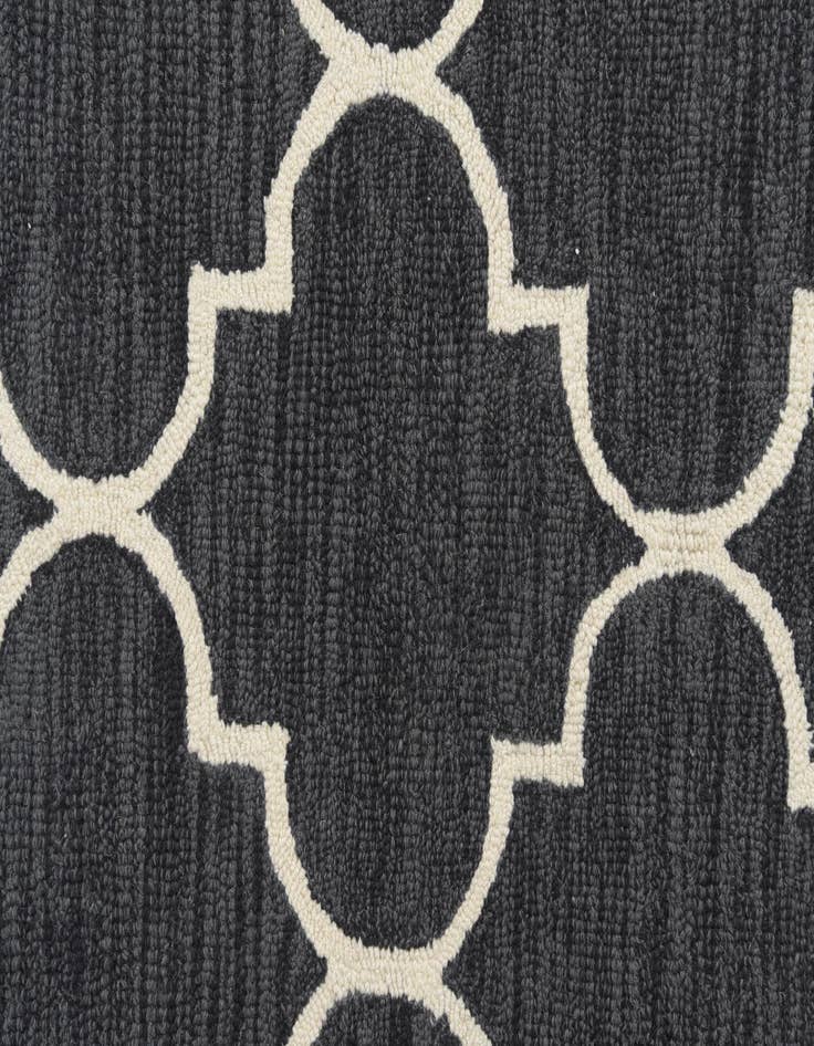 Detail image of 5' 1 x 8' Luna Wool Rug