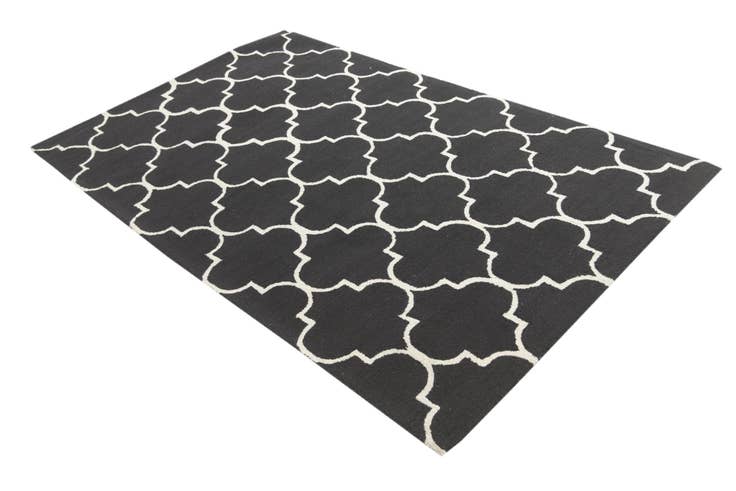 Detail image of 5' x 8' Luna Wool Rug