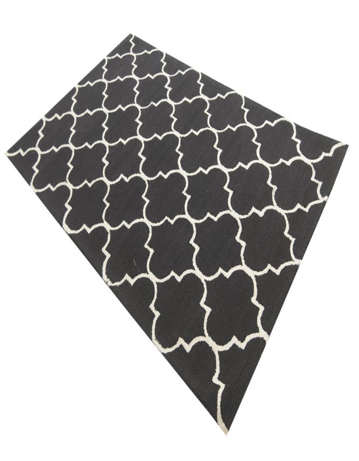 Detail image of 5' x 8' Luna Wool Rug