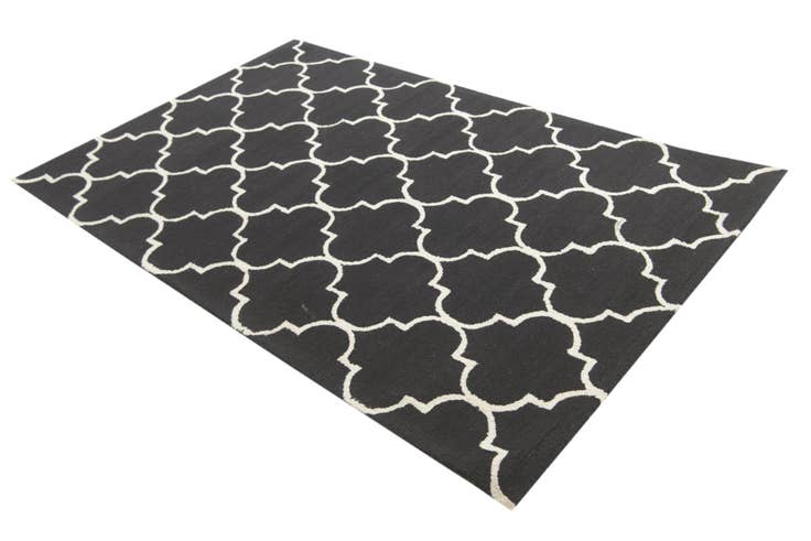 Detail image of 5' x 8' Luna Wool Rug