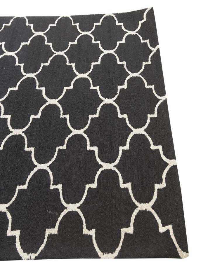 Detail image of 5' x 8' Luna Wool Rug