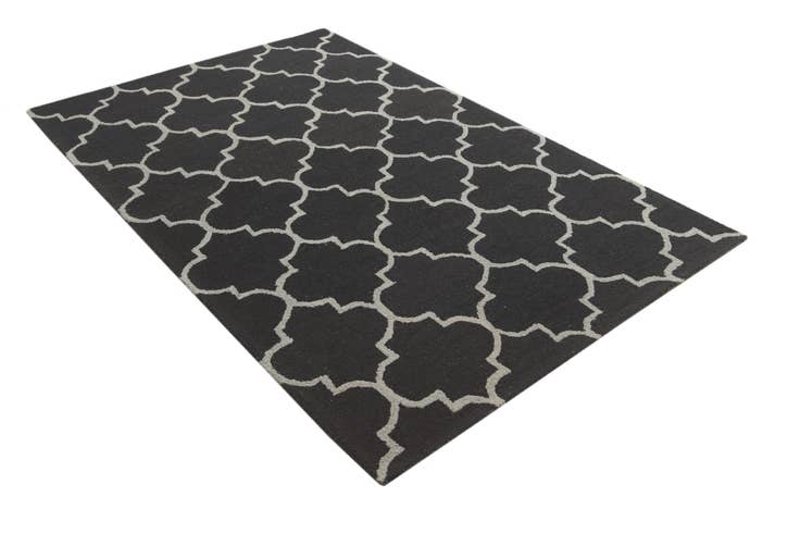Detail image of 5' 1 x 8' Luna Wool Rug