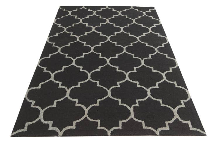 Detail image of 5' 1 x 8' Luna Wool Rug