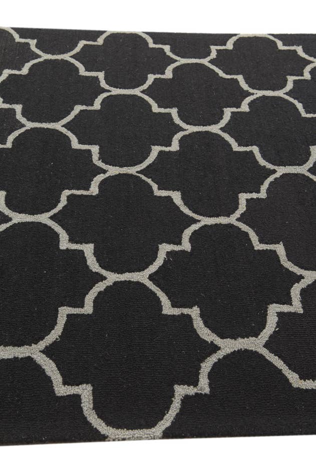 Detail image of 5' 1 x 8' Luna Wool Rug