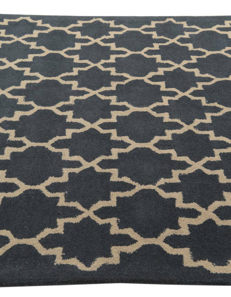 Detail image of 5' x 8' Luna Wool Rug