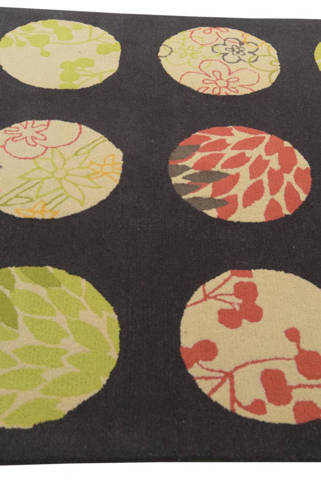 Detail image of 5' x 8' Luna Wool Rug