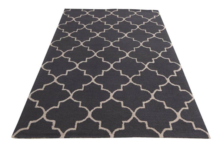 Detail image of 5' x 8' Luna Wool Rug