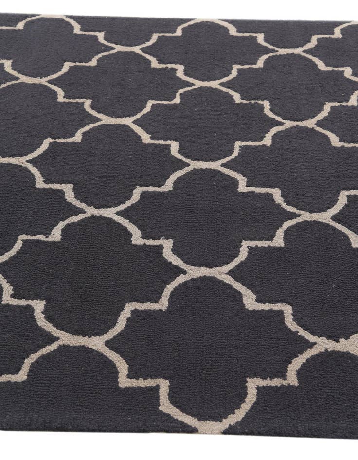 Detail image of 5' x 8' Luna Wool Rug