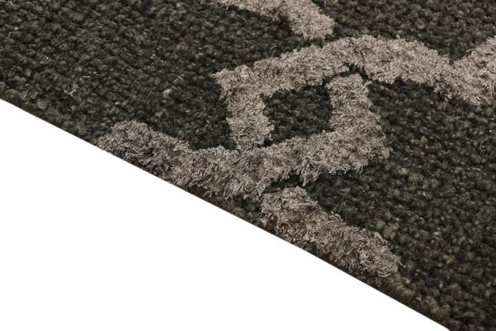 5' 9 x 8' 10 Hand Knotted Luna Rug