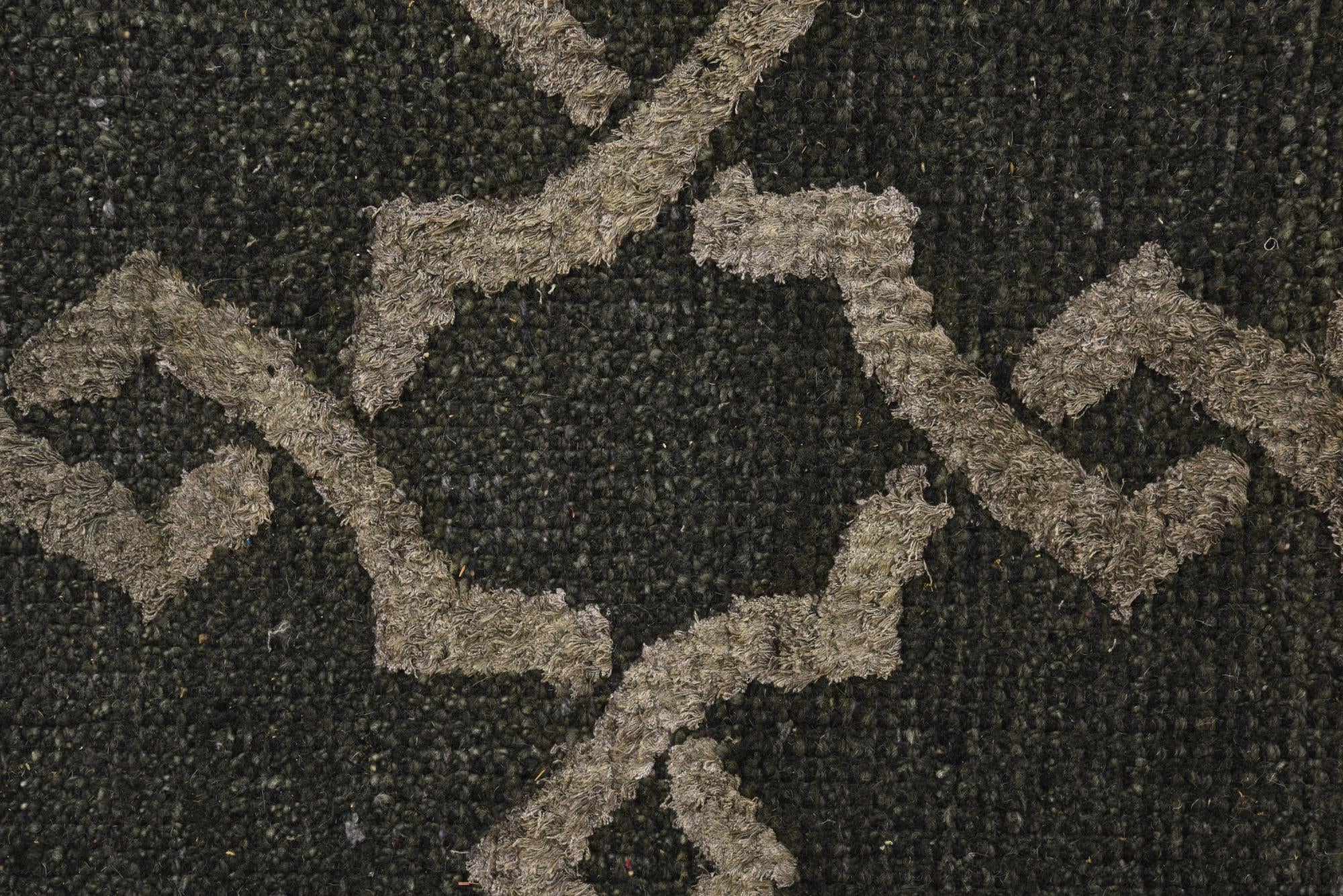 8' x 9' 9 Hand Knotted Luna Rug