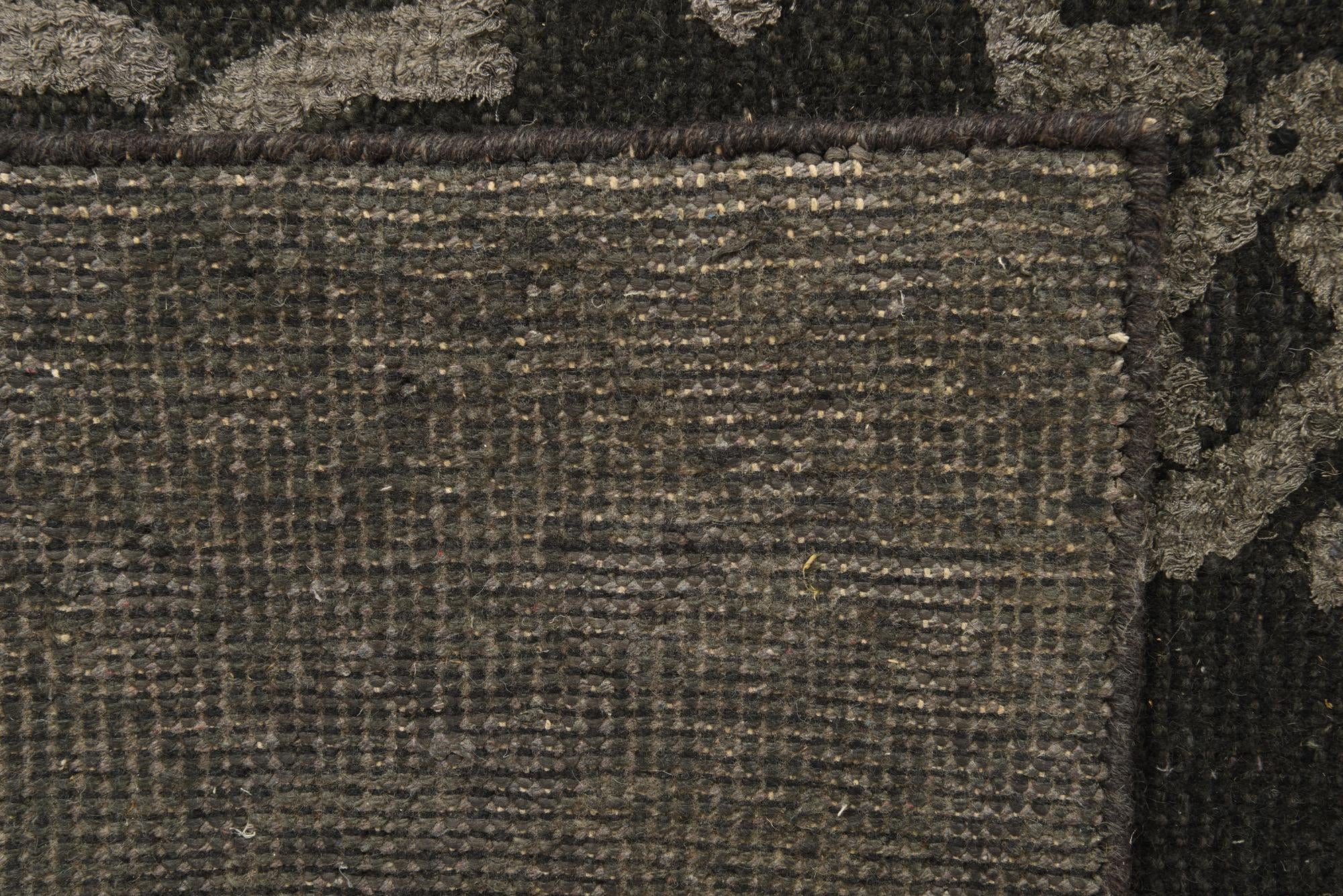8' x 9' 9 Hand Knotted Luna Rug