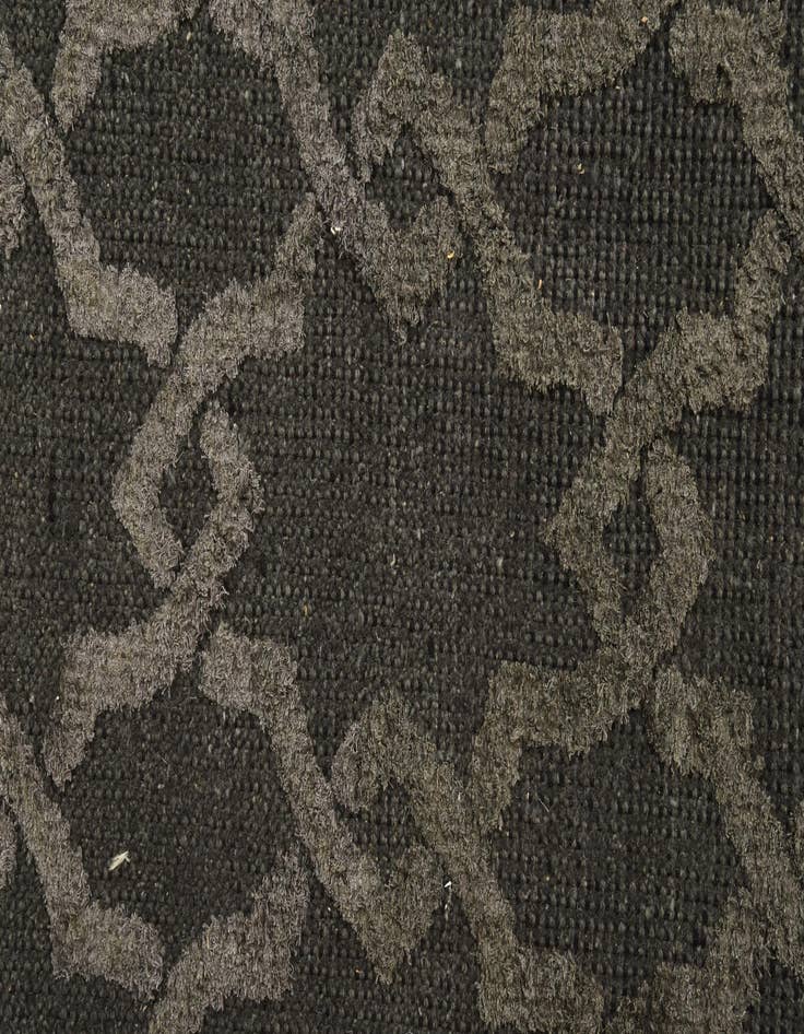 Detail image of 6' 3 x 8' 10 Hand Knotted Luna Wool Rug