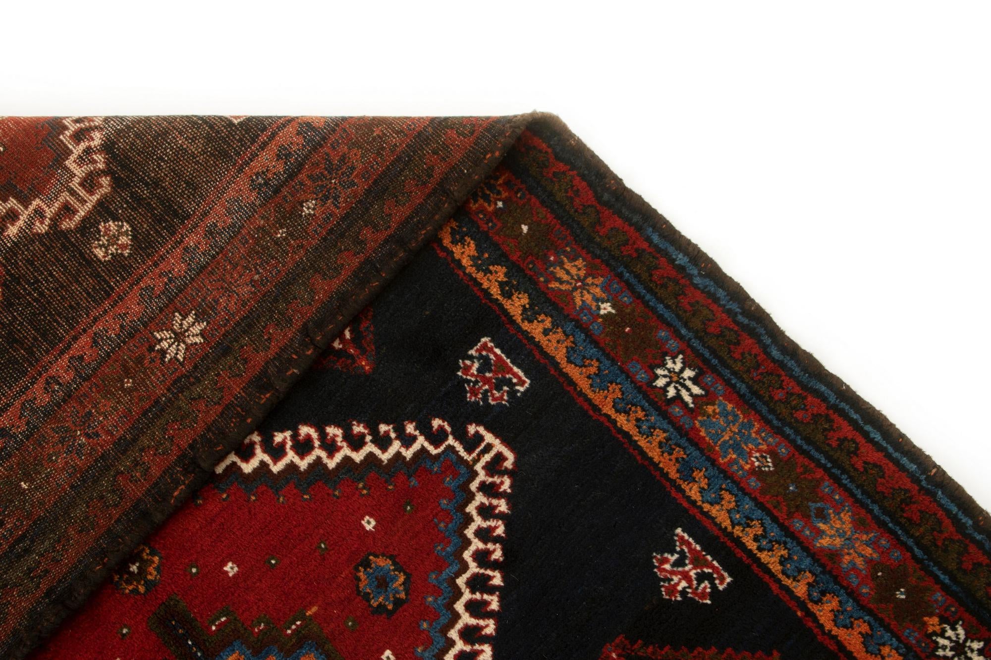 4' 11 x 8' 10 Luribaft Rug