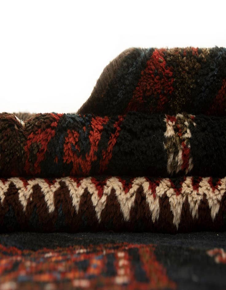 Detail image of 4' 11 x 8' 10 Luribaft Rug