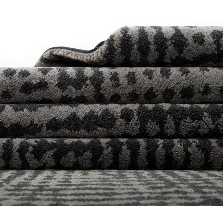 7' 7 x 10' Hand Knotted Modern Himalaya Wool Rug