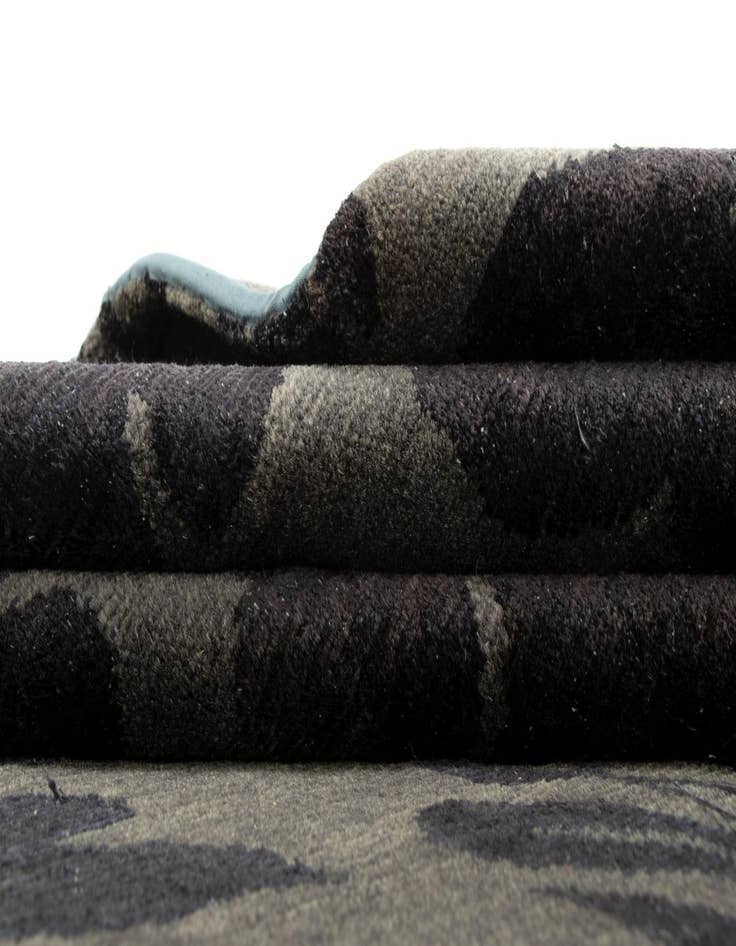 Detail image of 8' 2 x 9' 2  Hand Knotted Modern Nehmo Rug