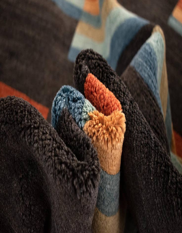 Detail image of 6' 8 x 8' 2  Hand Knotted Modern Roots Rug