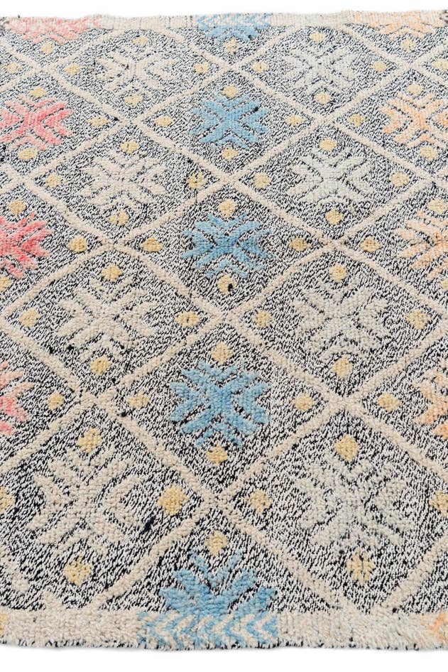 Detail image of 4' 10 x 6' 8 Hand Knotted Modern Ziegler Wool Rug
