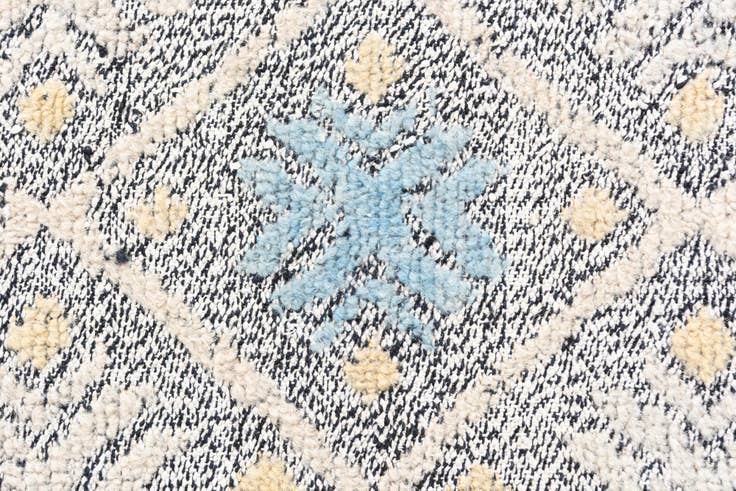 Detail image of 4' 10 x 6' 8 Hand Knotted Modern Ziegler Wool Rug