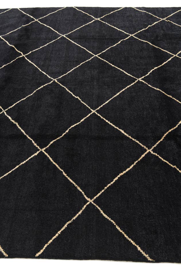 Detail image of 8' 2 x 10' 1 Hand Knotted Modern Ziegler Wool Rug