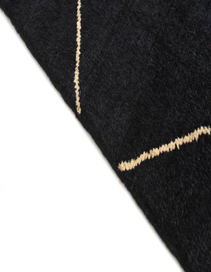 Detail image of 8' 2 x 10' 1  Hand Knotted Modern Ziegler Wool Rug