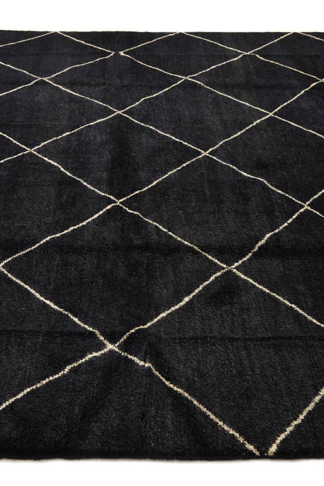 Detail image of 8' 3 x 10' 1 Hand Knotted Modern Ziegler Rug