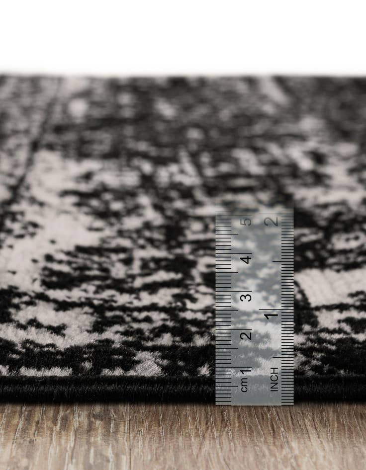 Detail image of 5' 3 x 7' 3 Monte Carlo Rug