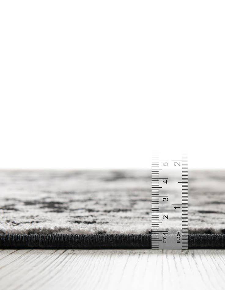 Detail image of 6' x 9' Monte Carlo Rug With Pad Bundle