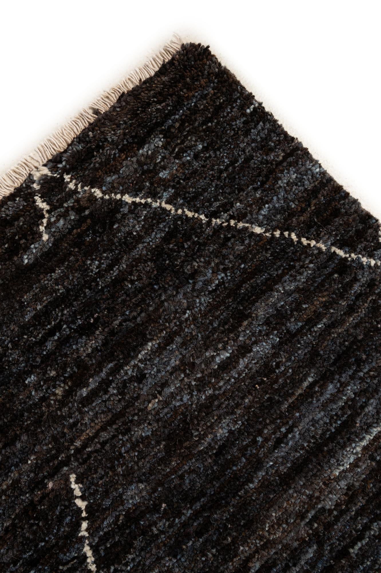 4' 6 x 6' 7 Hand Knotted Moroccan Wool Rug