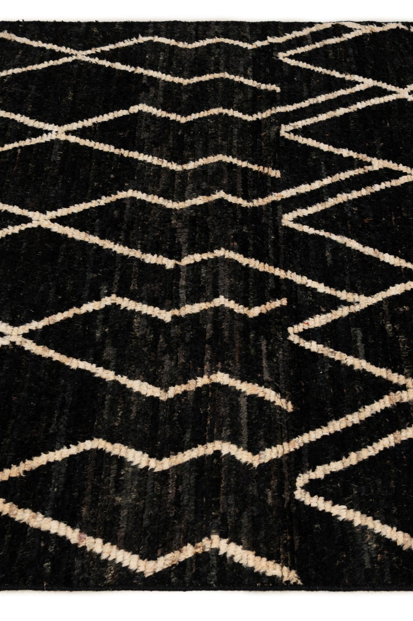 5' 4 x 6' 6 Hand Knotted Moroccan Wool Rug