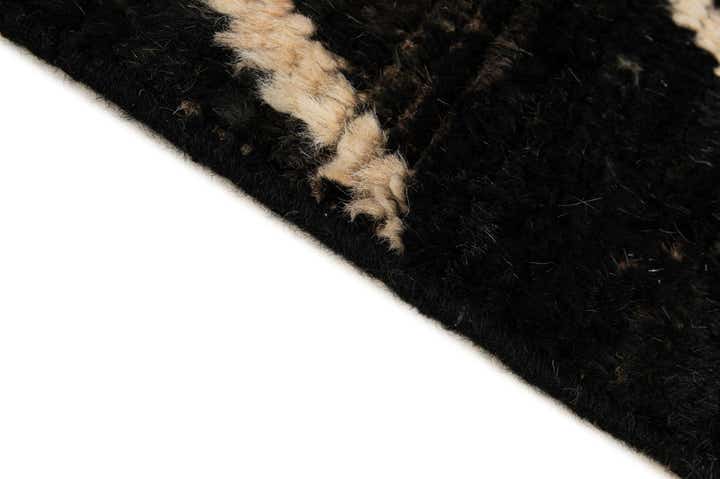 5' 4 x 6' 6 Hand Knotted Moroccan Wool Rug