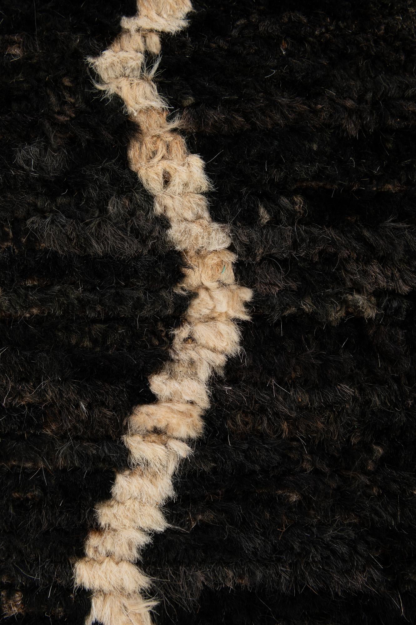 5' 4 x 6' 6 Hand Knotted Moroccan Wool Rug
