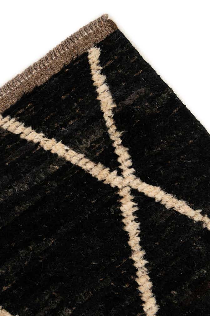 5' 4 x 6' 6 Hand Knotted Moroccan Wool Rug