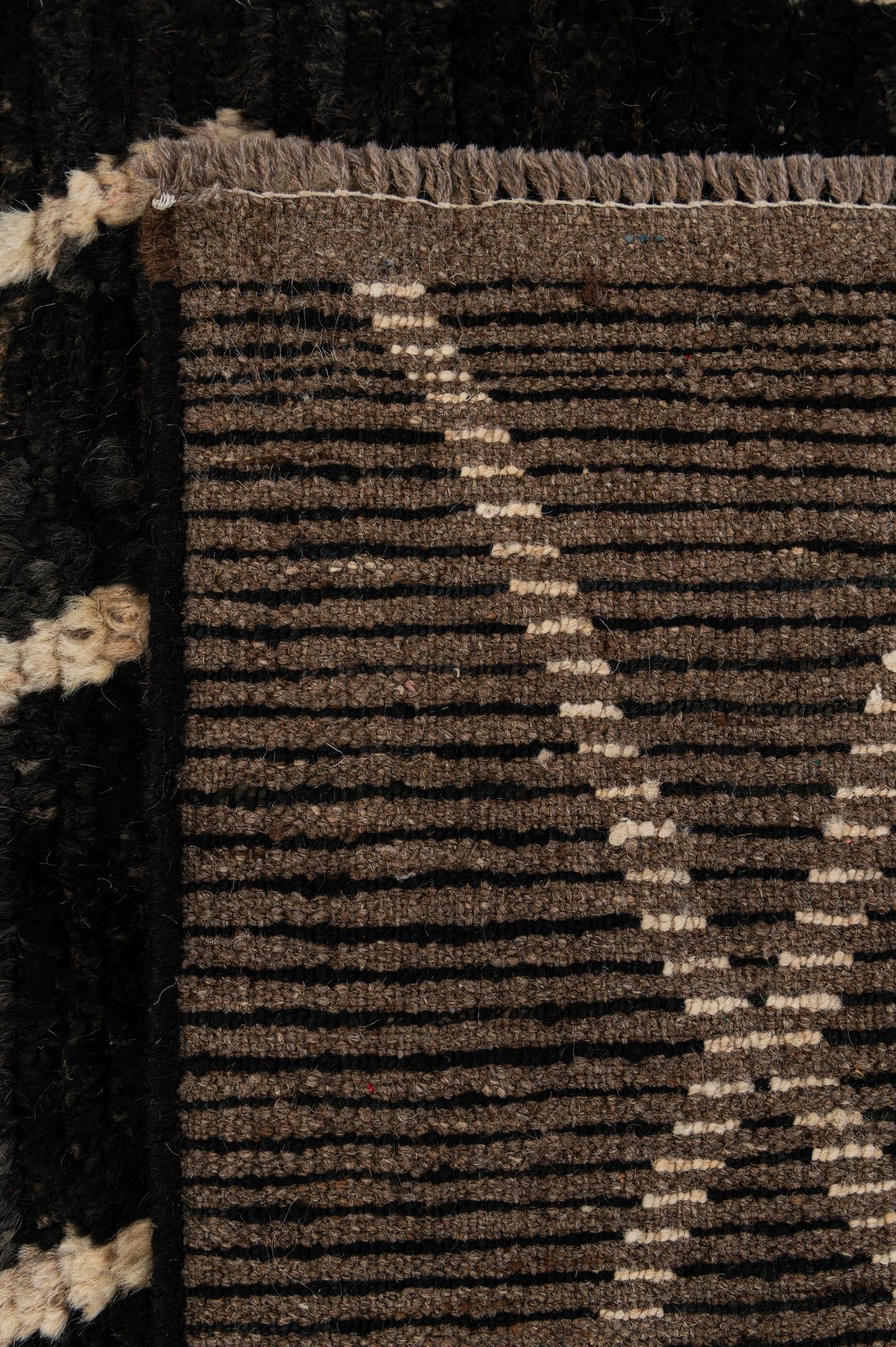 5' 4 x 6' 6 Hand Knotted Moroccan Wool Rug
