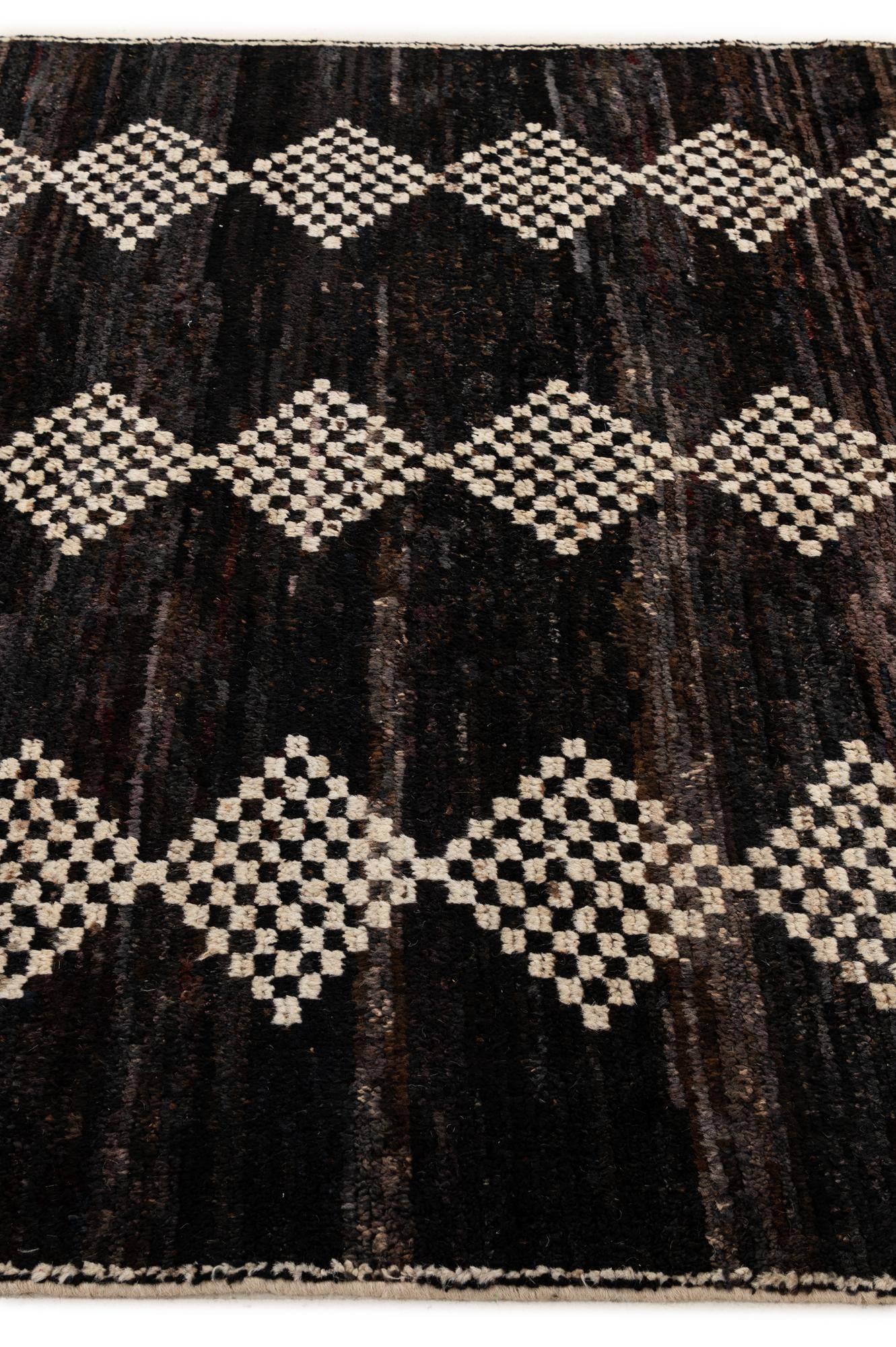 5' 11 x 7' 11 Hand Knotted Moroccan Wool Rug