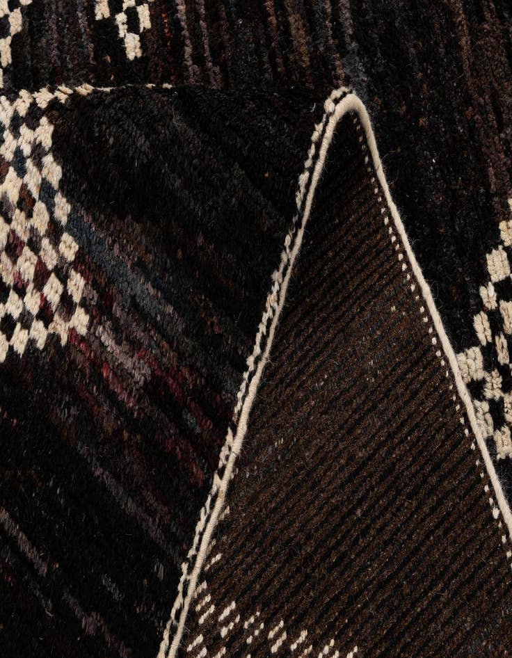 Detail image of 5' 11 x 7' 11  Hand Knotted Moroccan Wool Rug