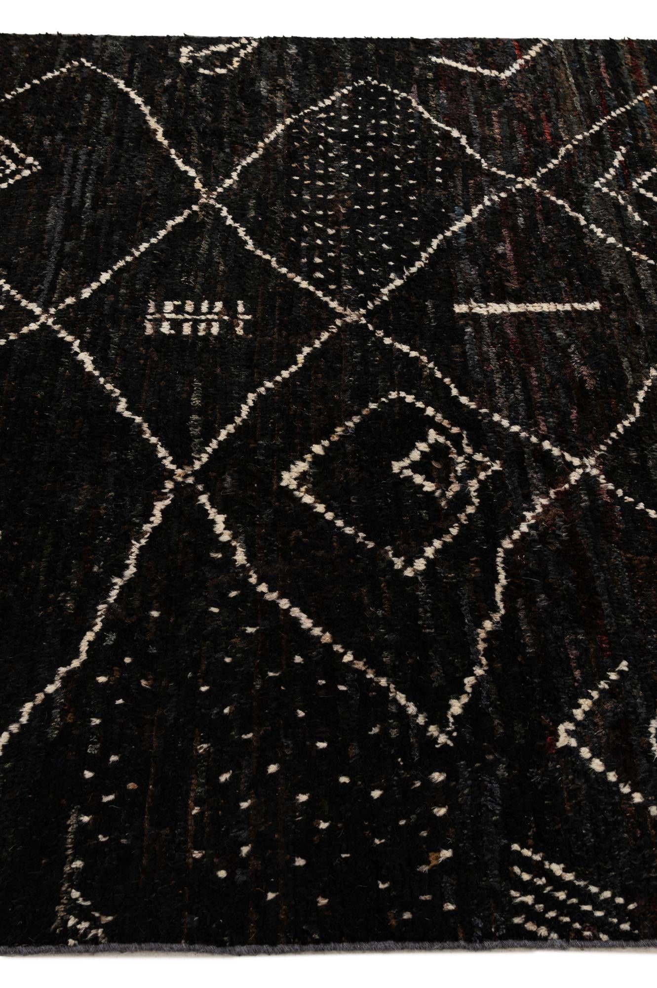 6' 9 x 9' 3 Hand Knotted Moroccan Wool Rug