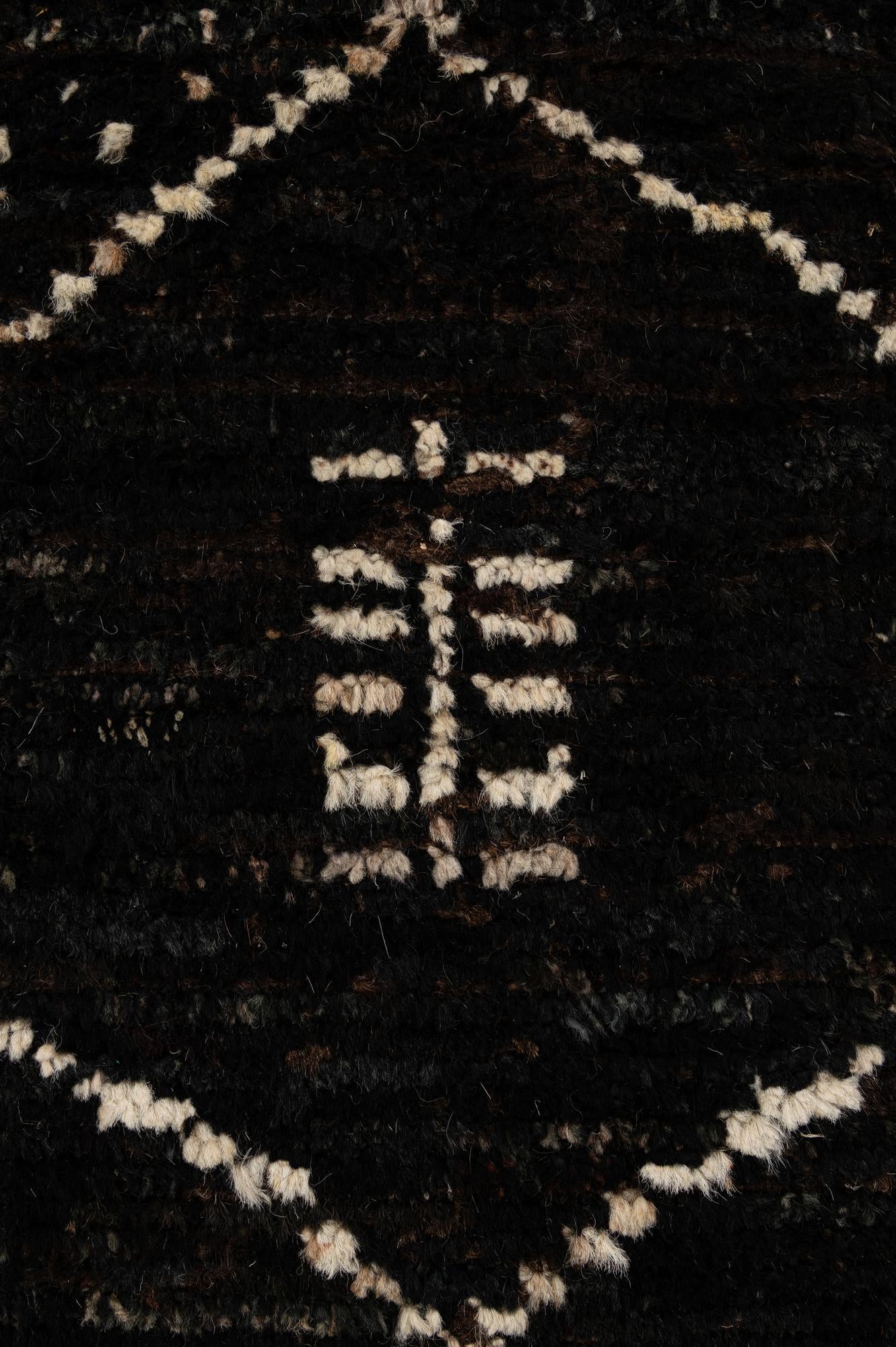 6' 9 x 9' 3 Hand Knotted Moroccan Wool Rug