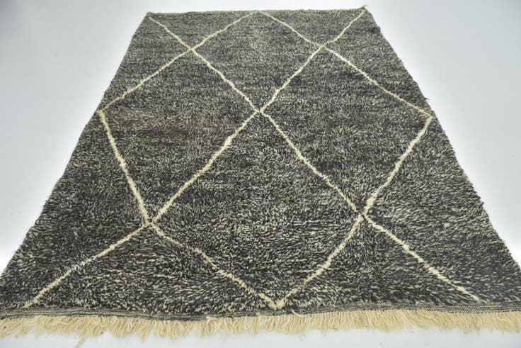 Detail image of 6' 8 x 9' Hand Knotted Moroccan Wool Rug
