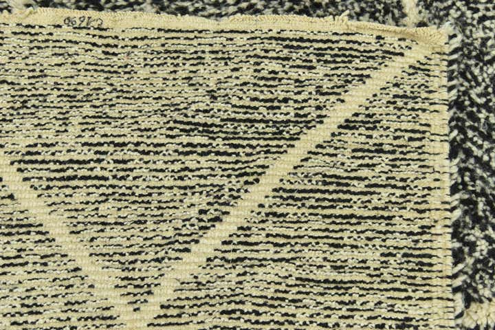 5' 5 x 8' 5 Hand Knotted Moroccan Wool Rug