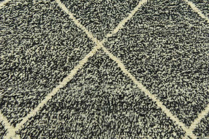 5' 5 x 8' 5 Hand Knotted Moroccan Wool Rug