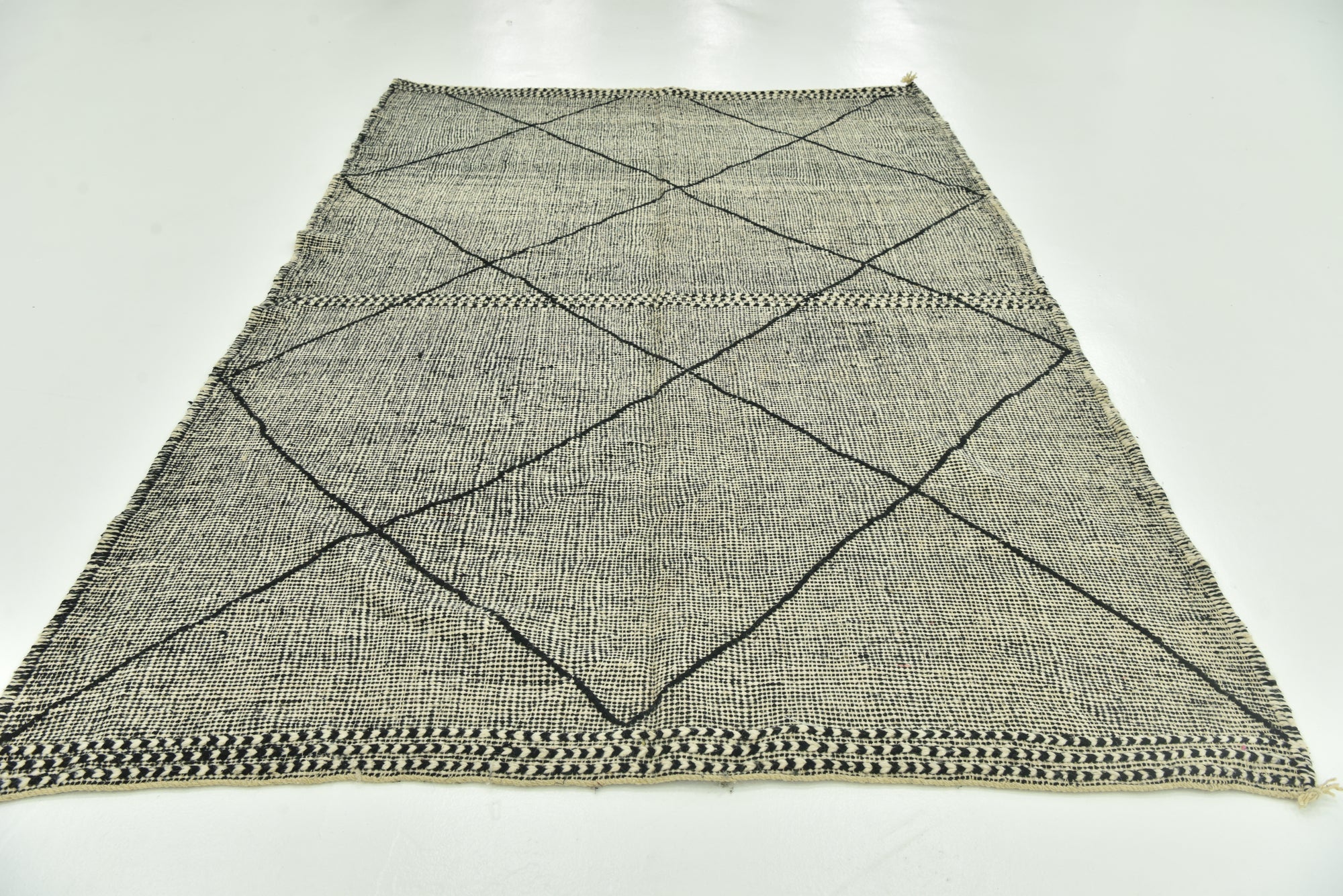 6' 8 x 10' Hand Knotted Moroccan Wool Rug