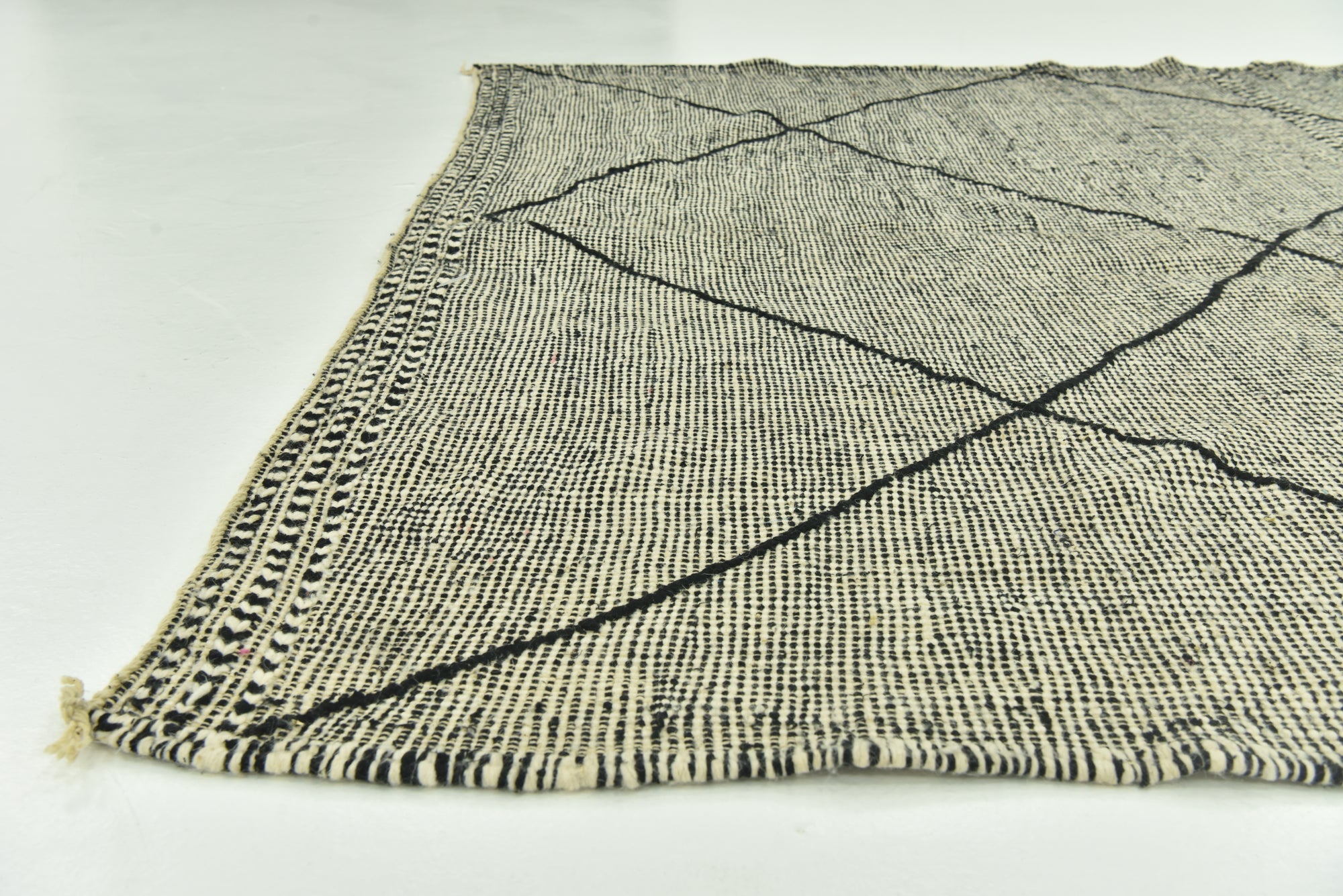 6' 8 x 10' Hand Knotted Moroccan Wool Rug