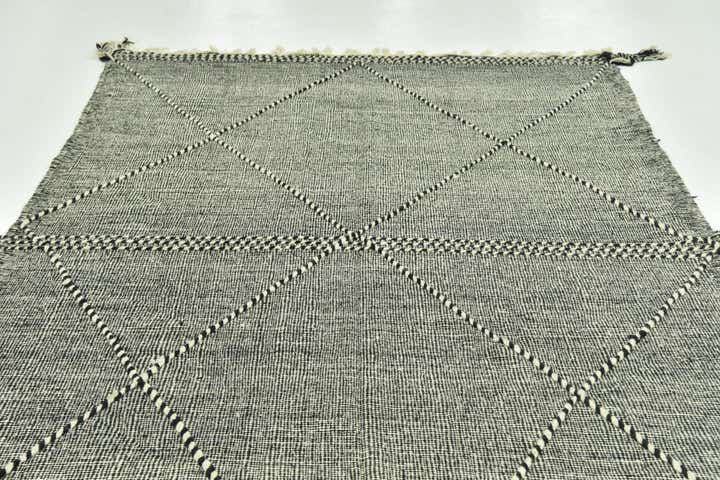 6' 5 x 10' Hand Knotted Moroccan Wool Rug