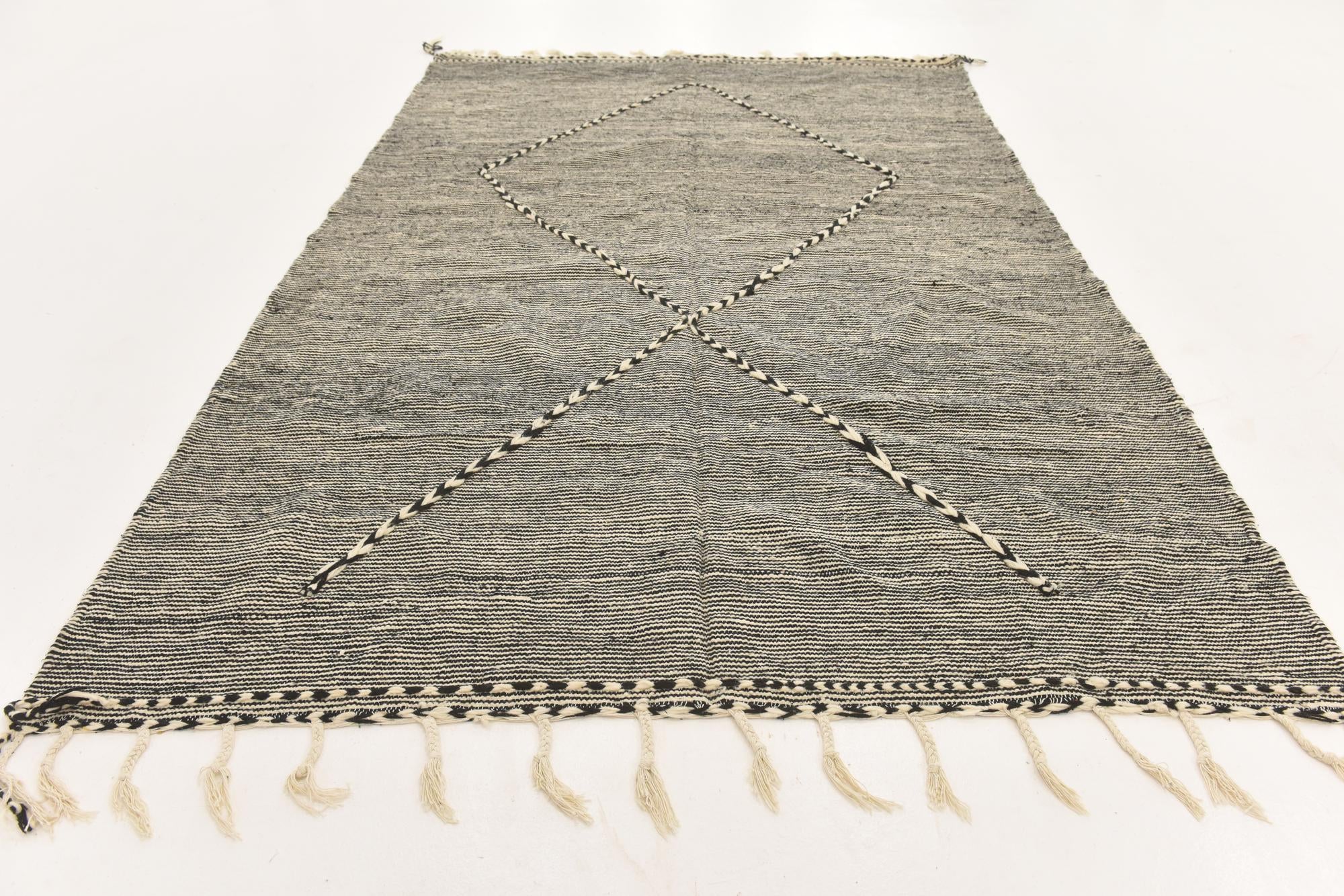 7' 6 x 10' 1 Hand Knotted Moroccan Wool Rug