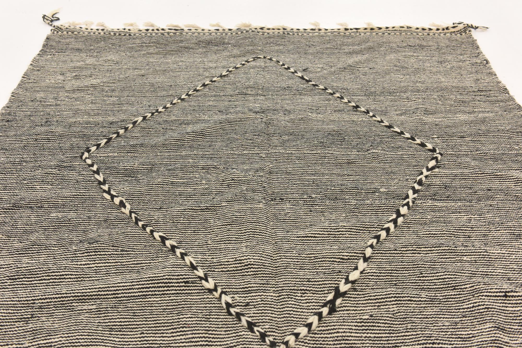 7' 6 x 10' 1 Hand Knotted Moroccan Wool Rug
