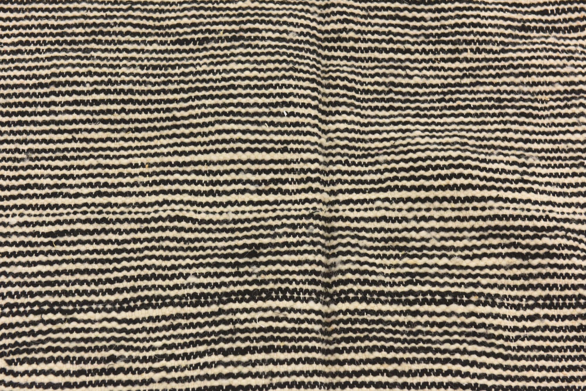 7' 6 x 10' 1 Hand Knotted Moroccan Wool Rug