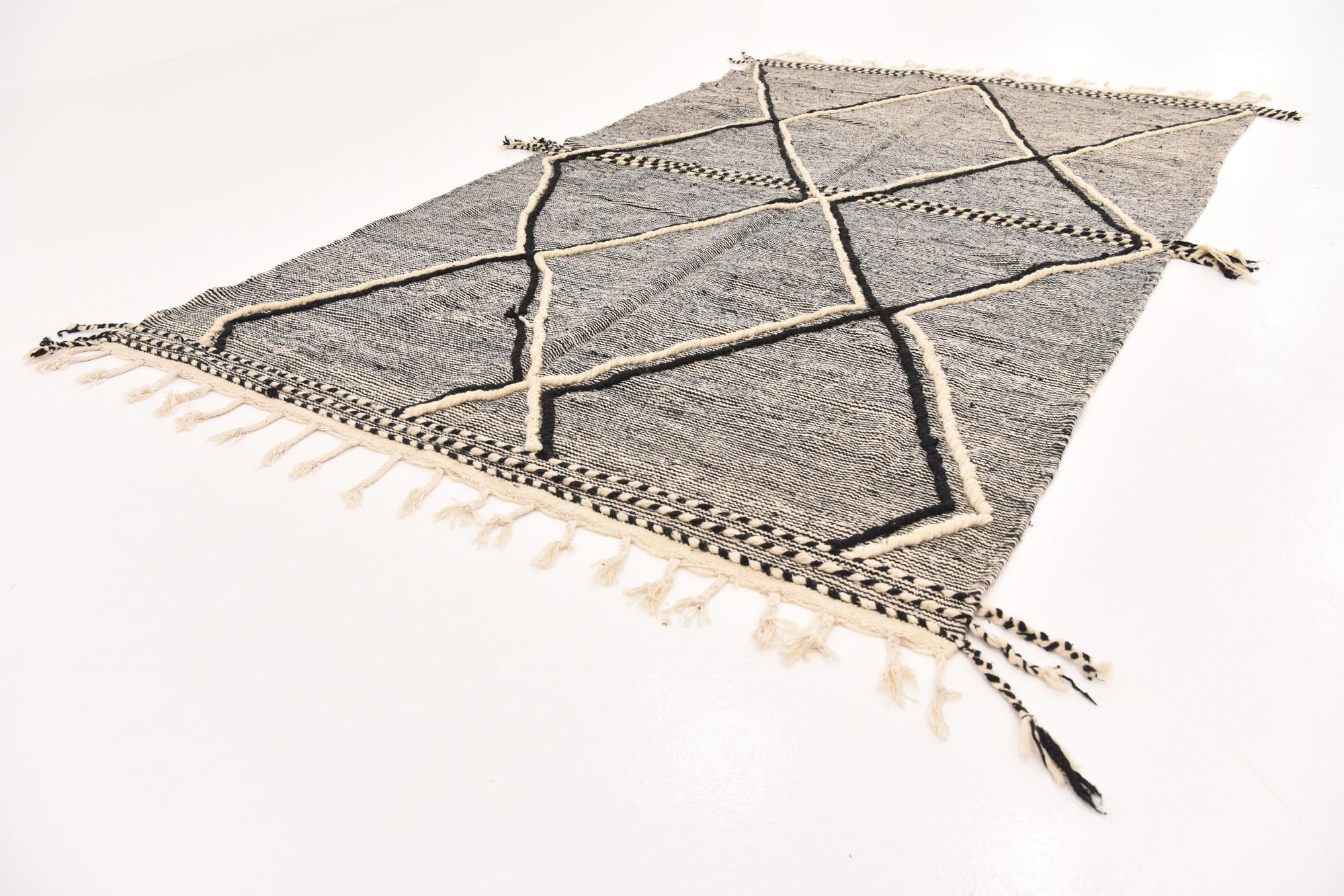 6' x 9' 10 Hand Knotted Moroccan Wool Rug